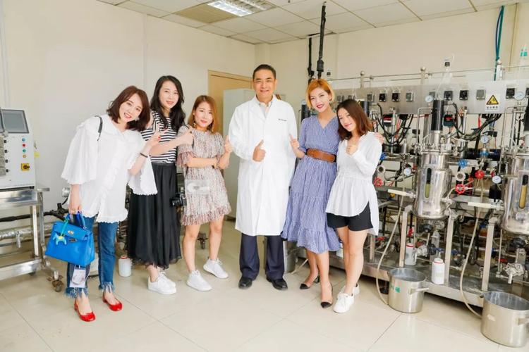 亲测市面玻尿酸爆款产品 行业大v探厂华熙生物玻尿酸研发基地 亲测市